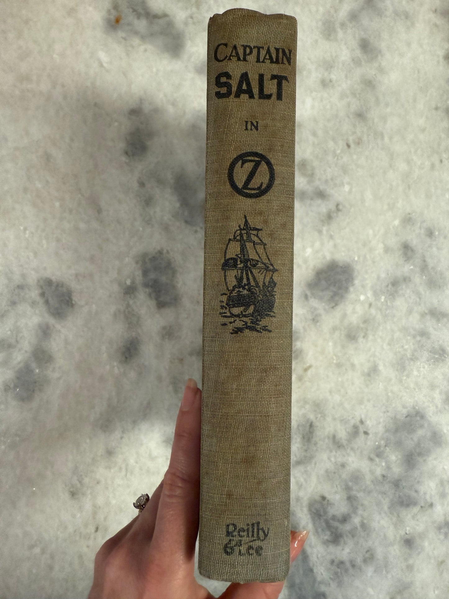 Collectible- Captain Salt in Oz by Ruth Plumly Thompson