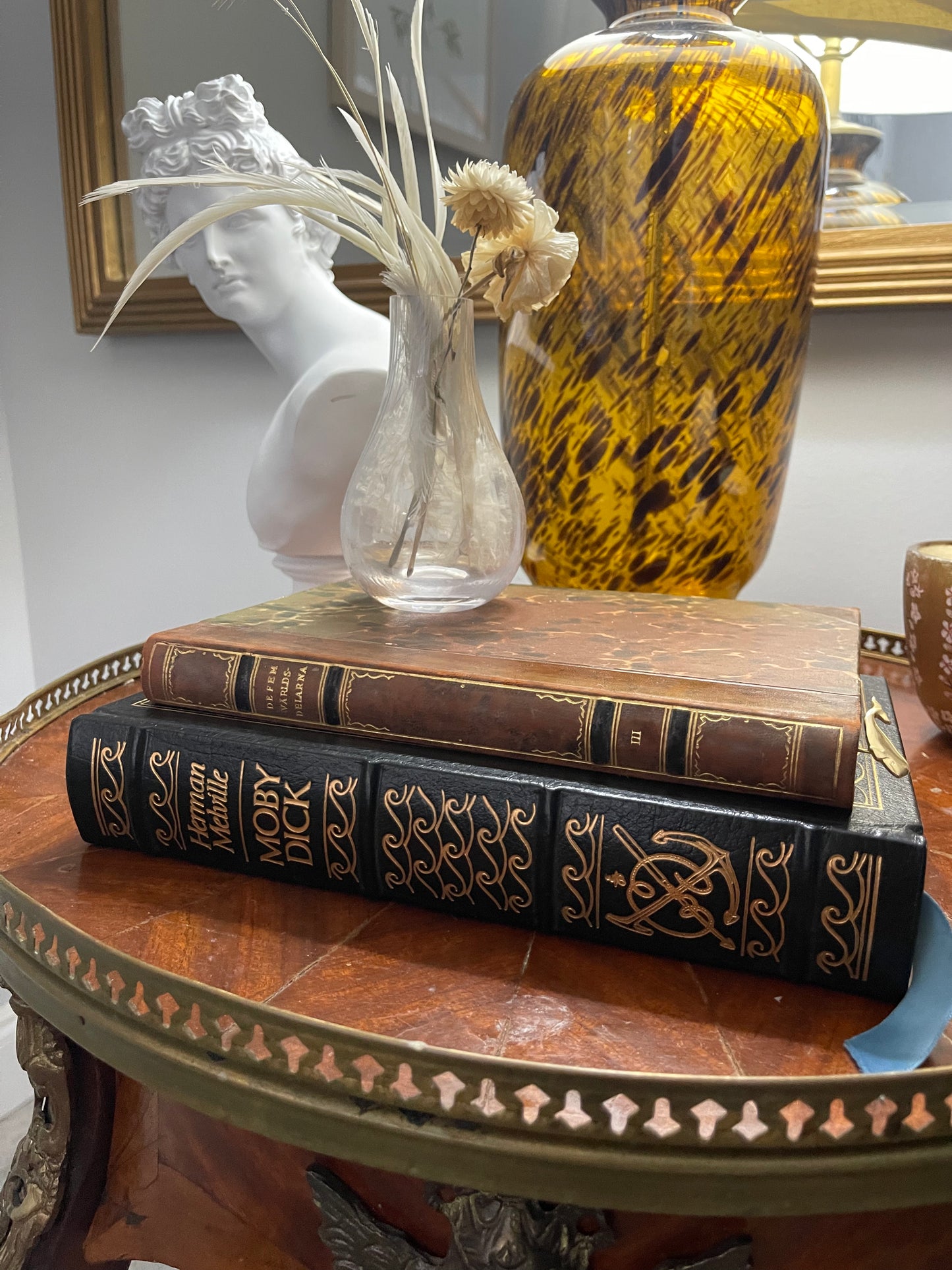 Curation for mantle
