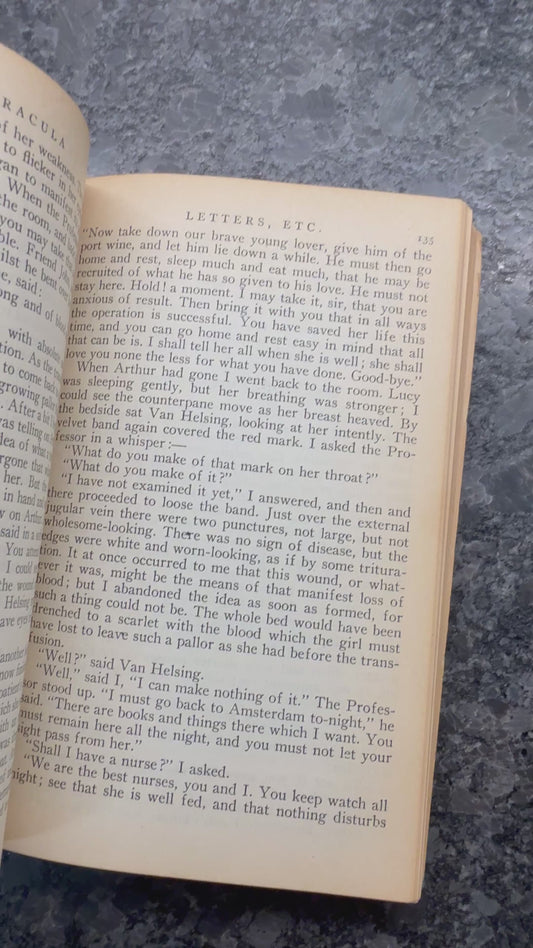 Dracula by Bram Stoker | Vintage 1930s Modern Library